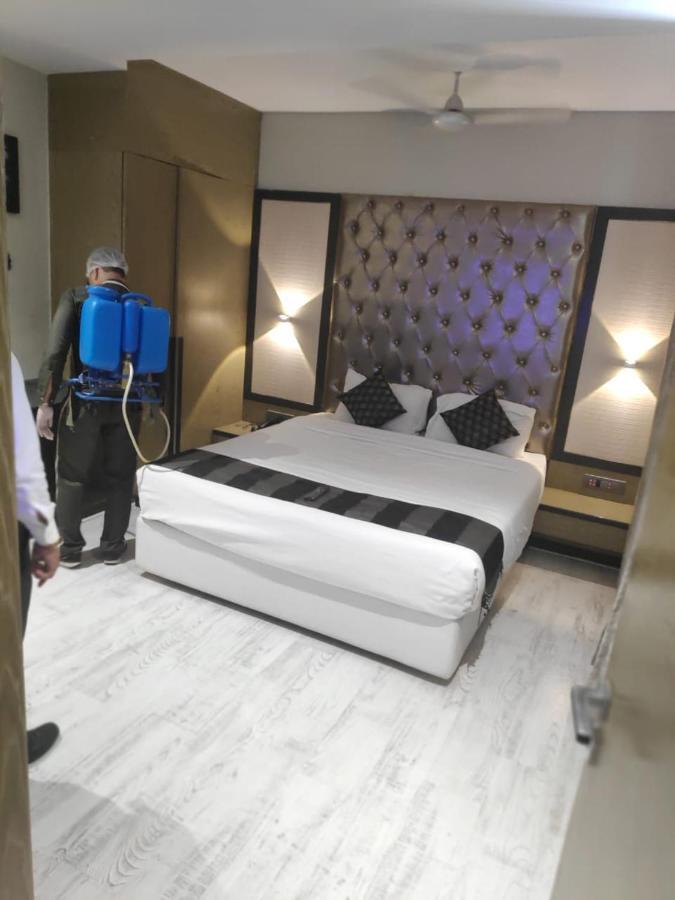 The Imperial Grand Hotel Ujjain Eksteriør billede