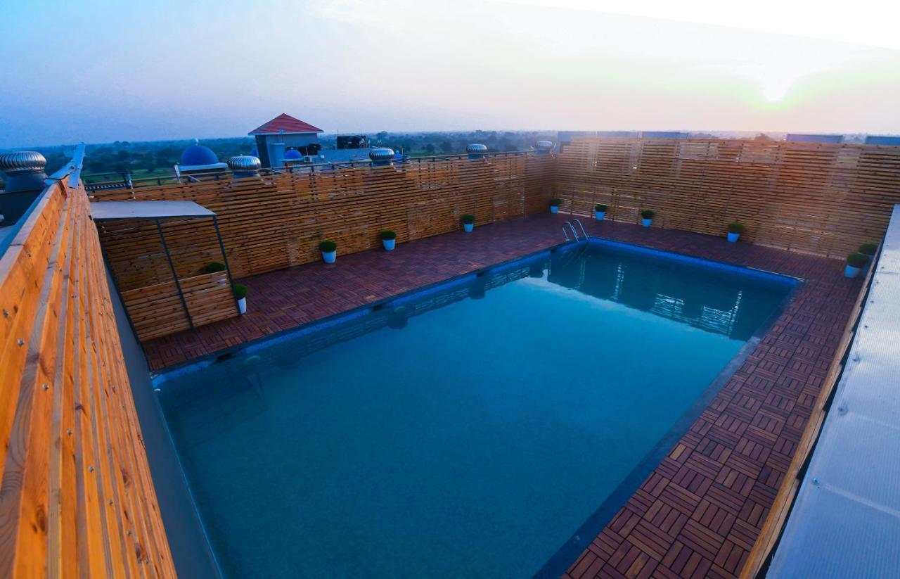 The Imperial Grand Hotel Ujjain Eksteriør billede