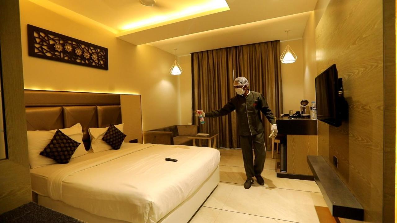 The Imperial Grand Hotel Ujjain Eksteriør billede